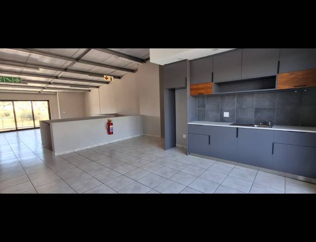 170M² BUILDING FOR SALE IN MOREHILL